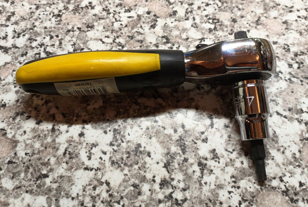 3/8" drive ratchet with a #4 hex bit socket